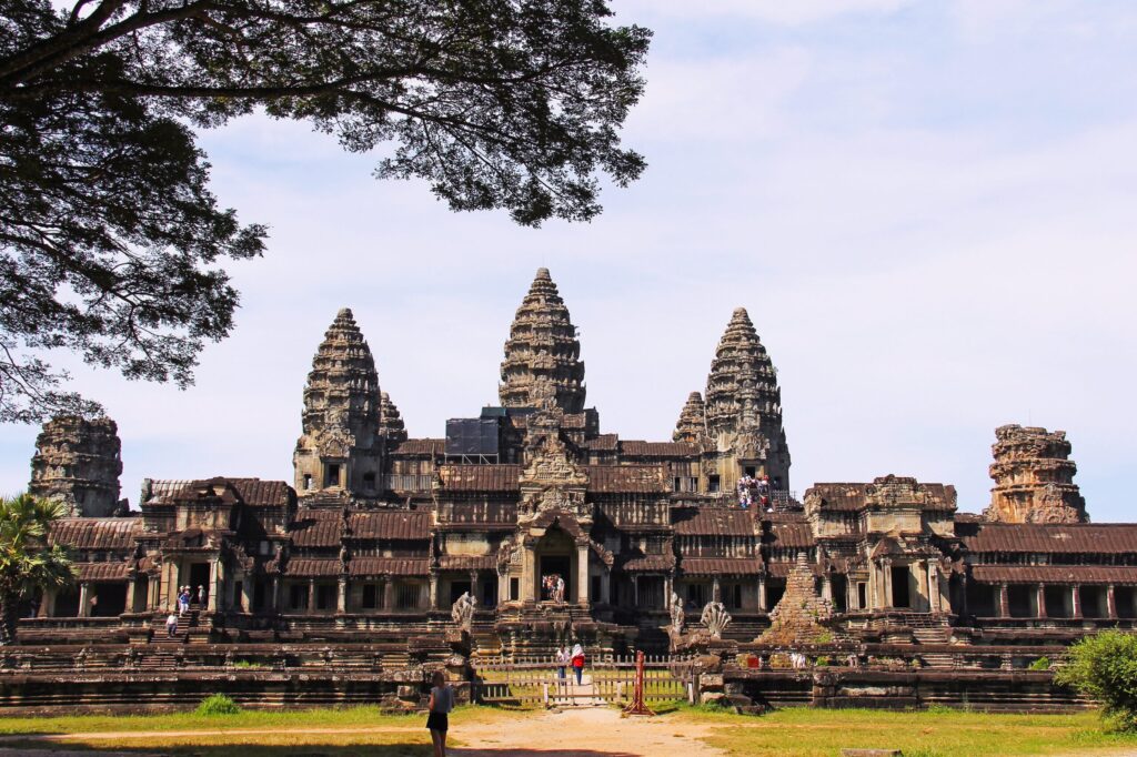 sharonang-angkor-wat-temple-934094